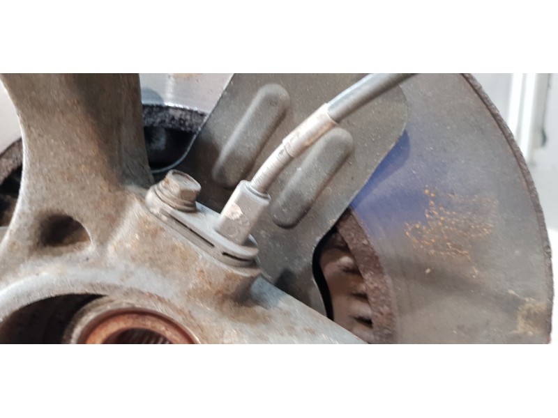 Recambio de mangueta delantera izquierda para kia carens ( ) attract referencia OEM IAM 51715A4000  