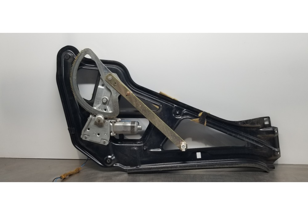 Recambio de elevalunas delantero derecho para volkswagen lt caja abierta (mod. 1997) lt 28 caja abierta referencia OEM IAM 2D095