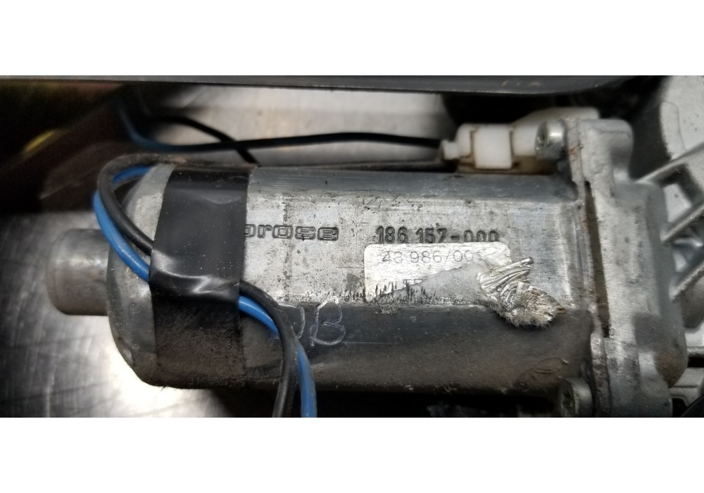 Recambio de elevalunas delantero derecho para volkswagen lt caja abierta (mod. 1997) lt 28 caja abierta referencia OEM IAM 2D095