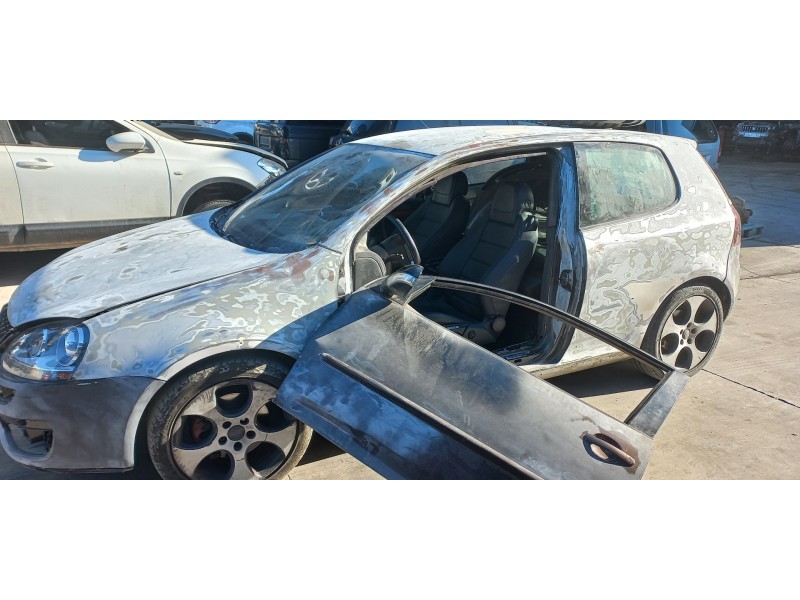 volkswagen golf v berlina (1k1) del año 2004