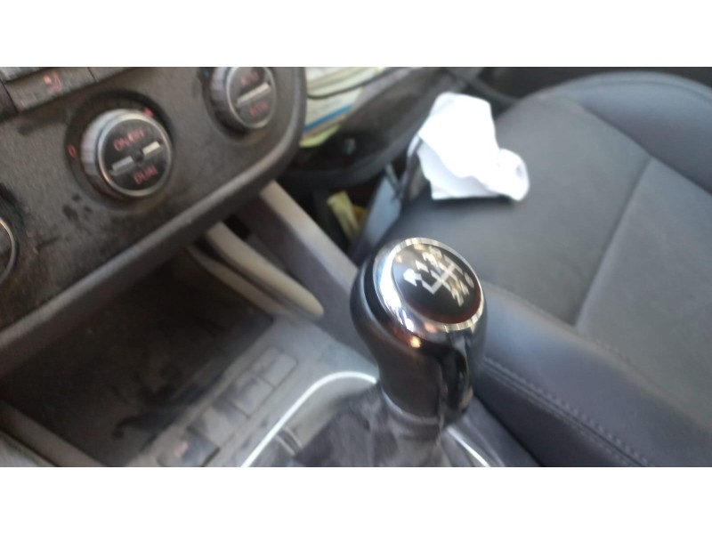 volkswagen golf v berlina (1k1) del año 2004