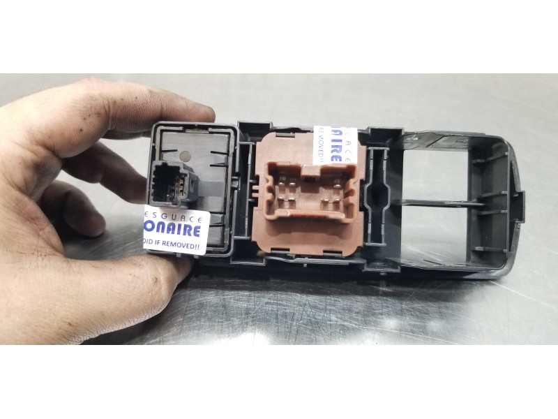 Recambio de mando elevalunas delantero izquierdo para dacia lodgy comfort referencia OEM IAM 254111342R  