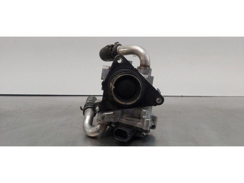 Recambio de valvula egr para skoda superb (3v3) active referencia OEM IAM 04L131501R  