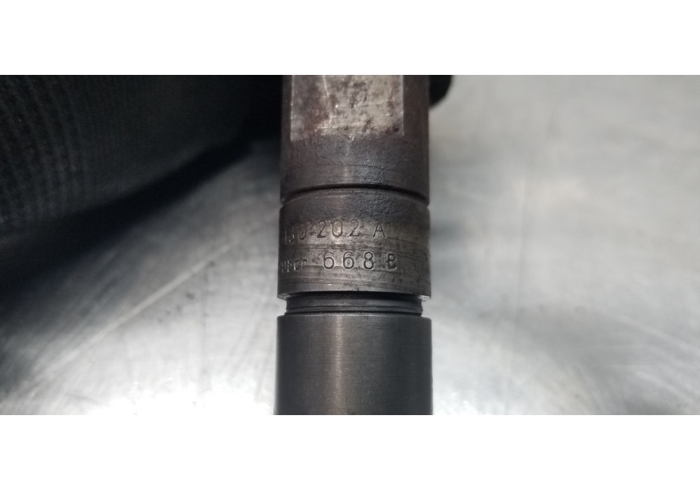 Recambio de inyector para volkswagen lt caja abierta (mod. 1997) lt 28 caja abierta referencia OEM IAM 074130202A  