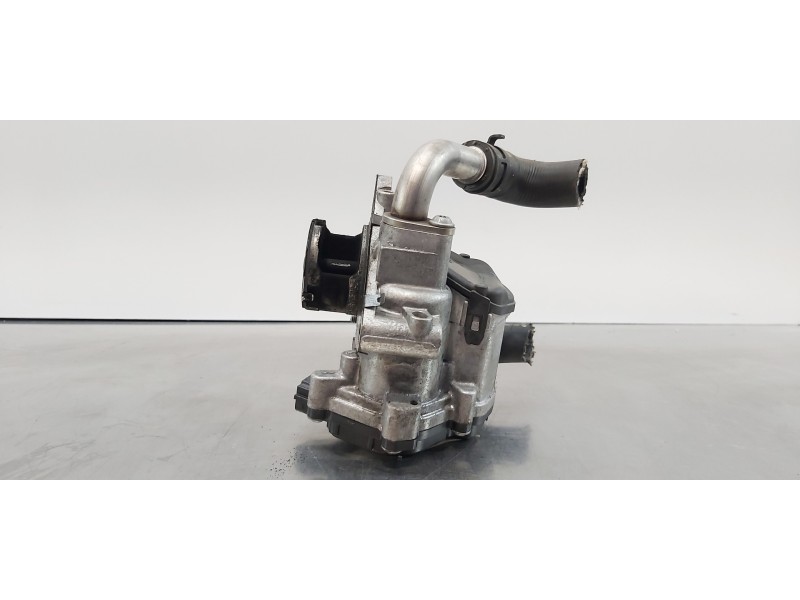 Recambio de valvula egr para skoda superb (3v3) active referencia OEM IAM 04L131501R  