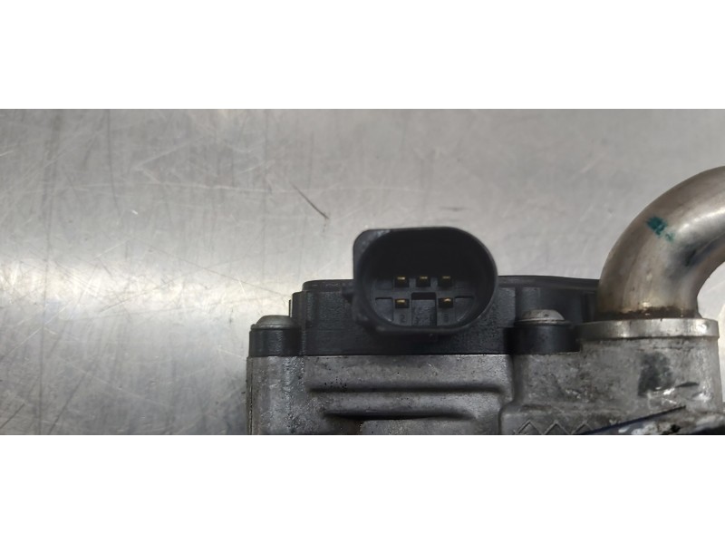 Recambio de valvula egr para skoda superb (3v3) active referencia OEM IAM 04L131501R  