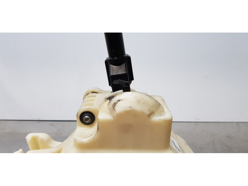 Recambio de palanca cambio para kia carens ( ) attract referencia OEM IAM 43700A4010  