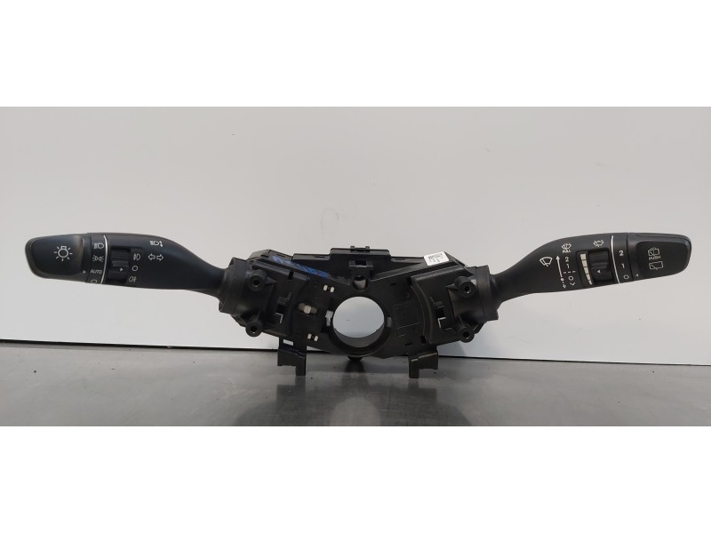 Recambio de mando multifuncion para hyundai tucson klass 2wd referencia OEM IAM 93403D3952  