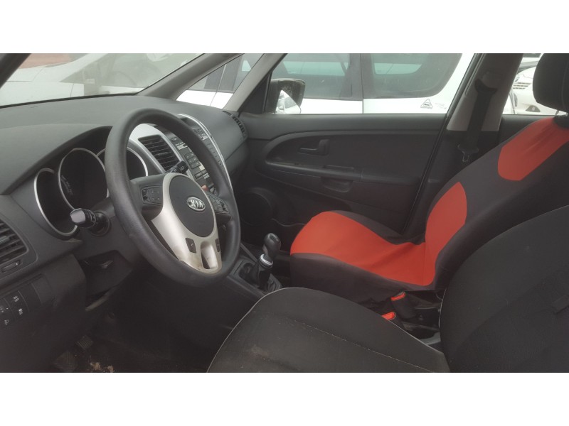 kia venga del año 2010