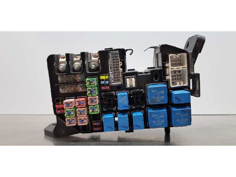 Recambio de caja reles / fusibles para hyundai accent (mc) gl crdi referencia OEM IAM 912131E161   Recambio de caja reles / fusibles para hyundai accent (mc) gl crdi referencia OEM IAM 912131E161