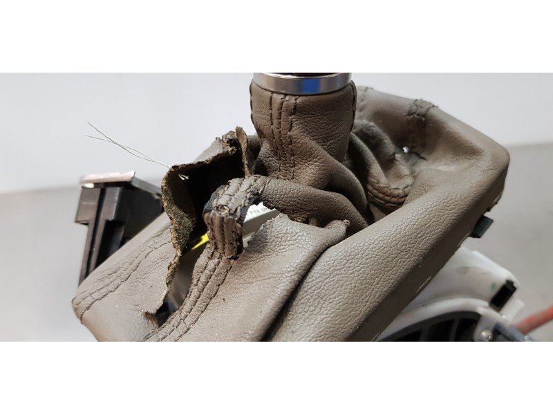 Recambio de palanca cambio para audi a6 berlina (4f2) 3.2 fsi referencia OEM IAM 4F1713041M  