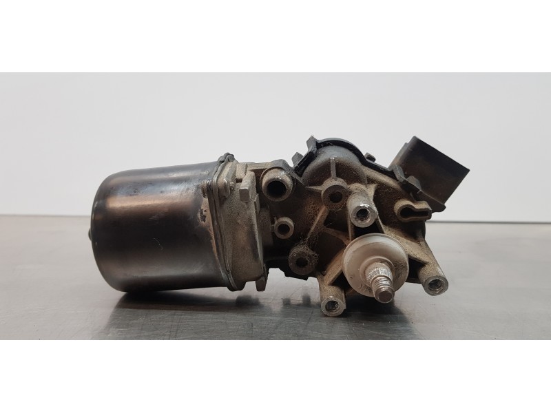 Recambio de motor limpia delantero para renault clio ii fase ii (b/cb0) campus referencia OEM IAM 7701207956  