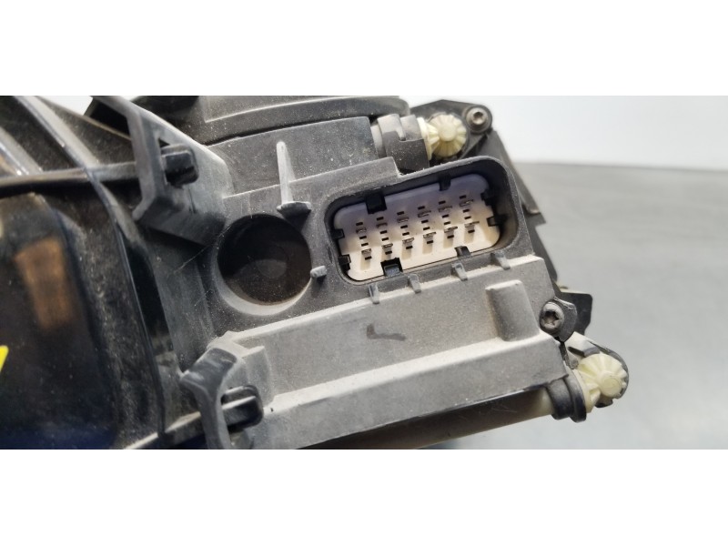 Recambio de faro izquierdo para volkswagen touareg (7la) tdi r5 referencia OEM IAM 7L6941017BG  