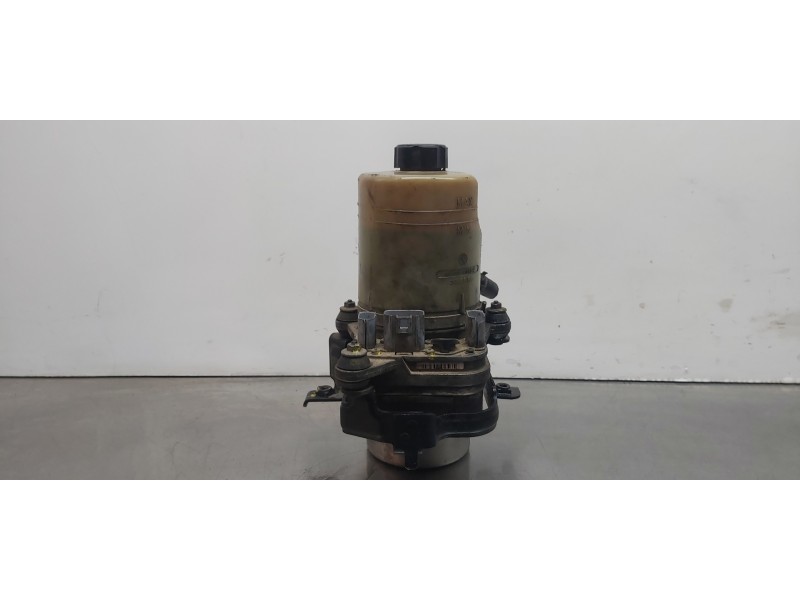 Recambio de bomba direccion para ford focus berlina (cap) ghia referencia OEM IAM 4M513K514AD  