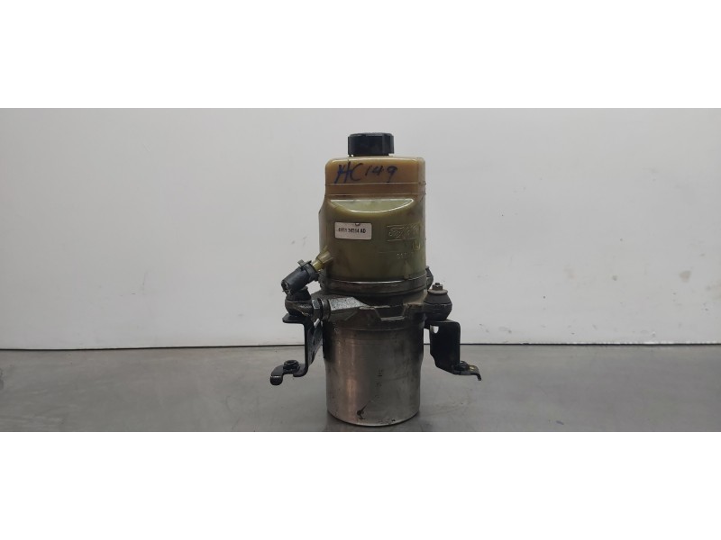 Recambio de bomba direccion para ford focus berlina (cap) ghia referencia OEM IAM 4M513K514AD  