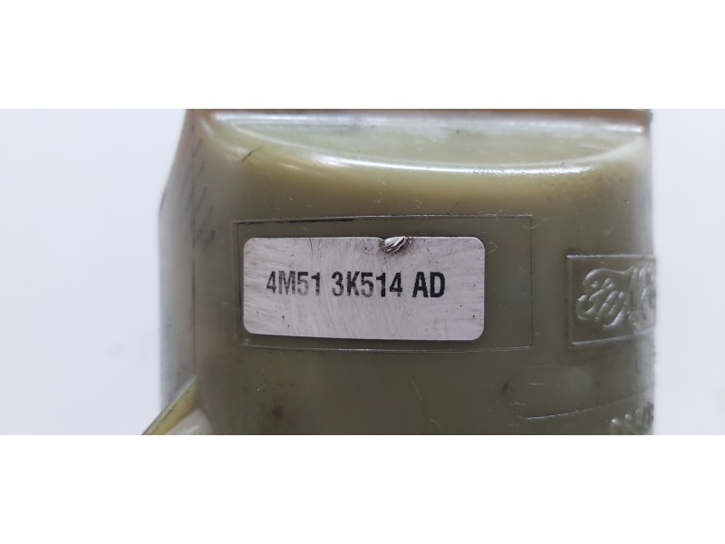 Recambio de bomba direccion para ford focus berlina (cap) ghia referencia OEM IAM 4M513K514AD  
