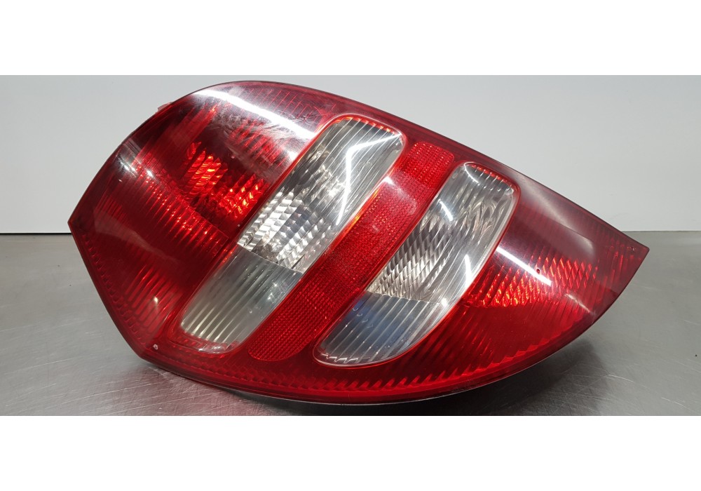 Recambio de piloto trasero izquierdo para mercedes clase a (w169) a 180 cdi (169.007) referencia OEM IAM A1698200364  