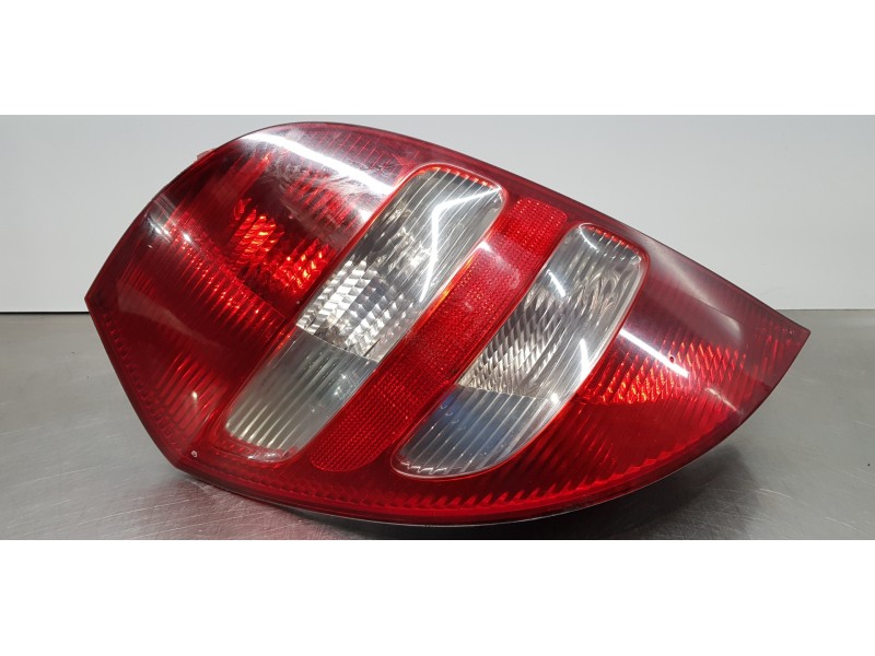 Recambio de piloto trasero izquierdo para mercedes clase a (w169) a 180 cdi (169.007) referencia OEM IAM A1698200364  