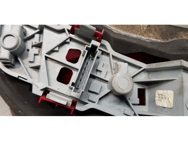 Recambio de piloto trasero izquierdo para mercedes clase a (w169) a 180 cdi (169.007) referencia OEM IAM A1698200364  