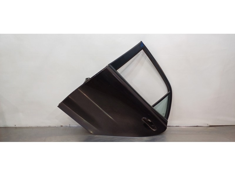 Recambio de puerta trasera izquierda para kia rio (yb) attract referencia OEM IAM 77003H8000  