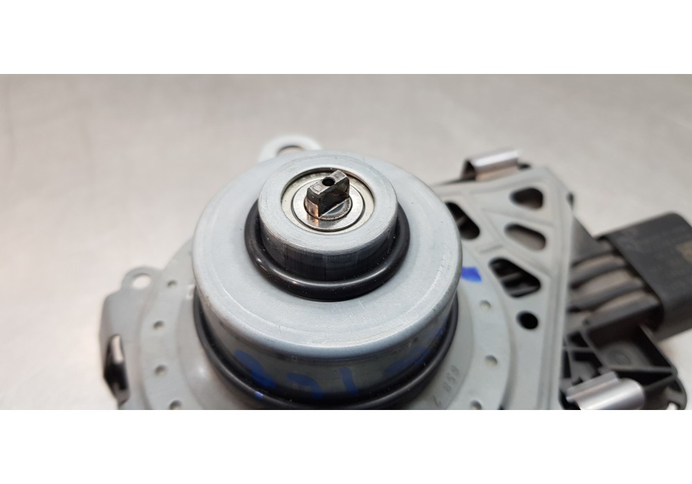 Recambio de motor electrico actuador caja transfer para bmw serie x3 (g01) xdrive20d referencia OEM IAM 27609469023 27605A1F8A0 