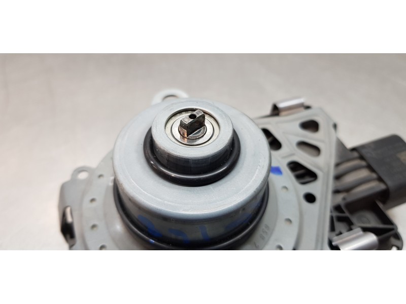 Recambio de motor electrico actuador caja transfer para bmw serie x3 (g01) xdrive20d referencia OEM IAM 27609469023 27605A1F8A0 