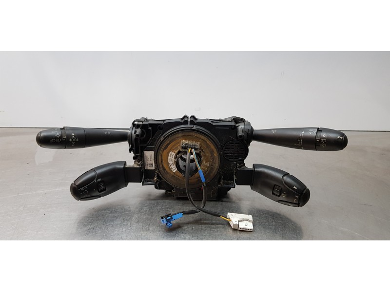 Recambio de mando multifuncion para peugeot 5008 allure referencia OEM IAM 96773911XT  