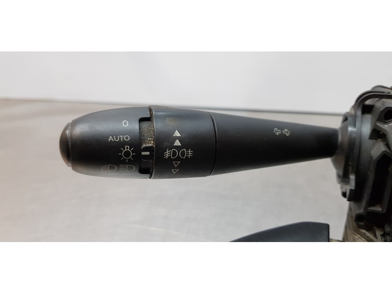 Recambio de mando multifuncion para peugeot 5008 allure referencia OEM IAM 96773911XT  