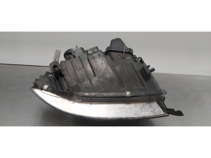 Recambio de faro izquierdo para audi a6 berlina (4b2) 2.5 tdi referencia OEM IAM 4B0941003BJ  