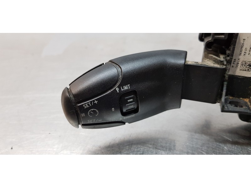 Recambio de mando multifuncion para peugeot 5008 allure referencia OEM IAM 96773911XT  