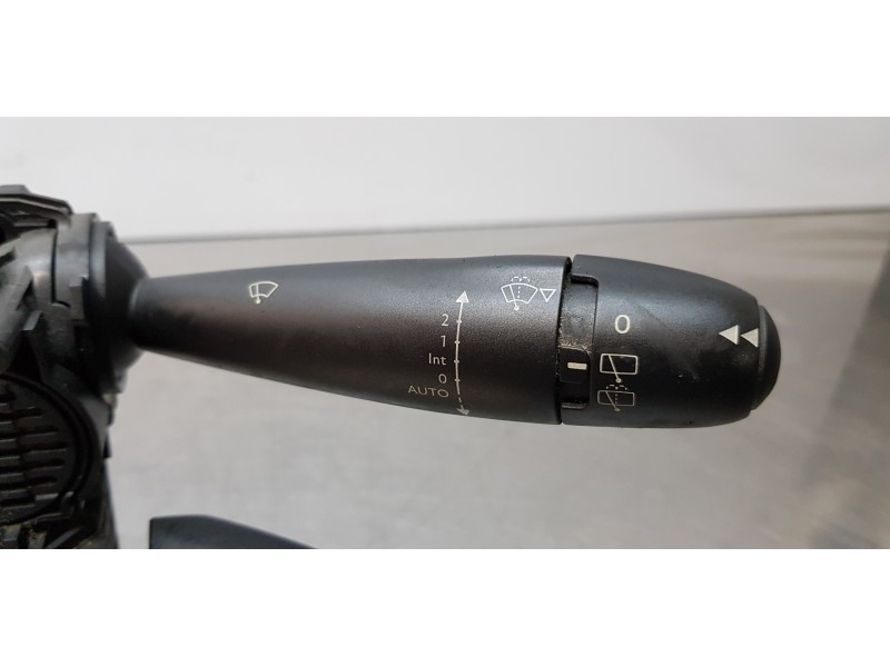 Recambio de mando multifuncion para peugeot 5008 allure referencia OEM IAM 96773911XT  