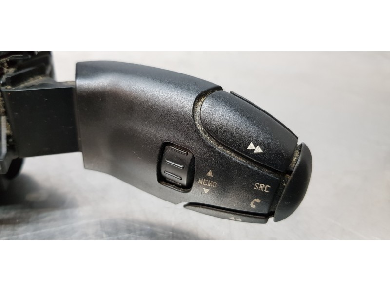 Recambio de mando multifuncion para peugeot 5008 allure referencia OEM IAM 96773911XT  