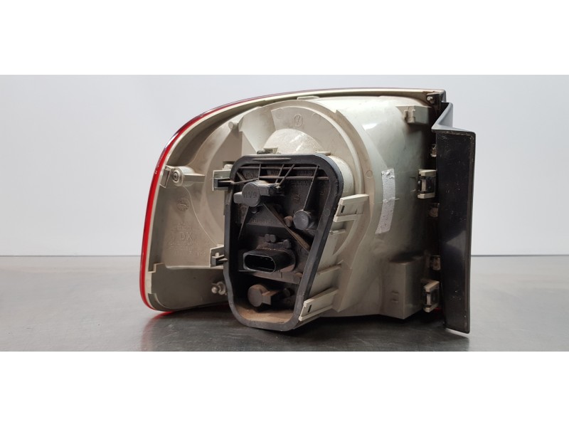 Recambio de piloto trasero derecho para volkswagen touareg (7la) tdi r5 referencia OEM IAM 7L6945096P   Recambio de piloto trasero derecho para volkswagen touareg (7la) tdi r5 referencia OEM IAM 7L6945096P
