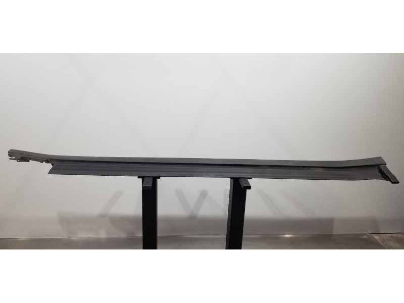 Recambio de faldon lateral para bmw serie x3 (g01) xdrive20d referencia OEM IAM 51777400676  