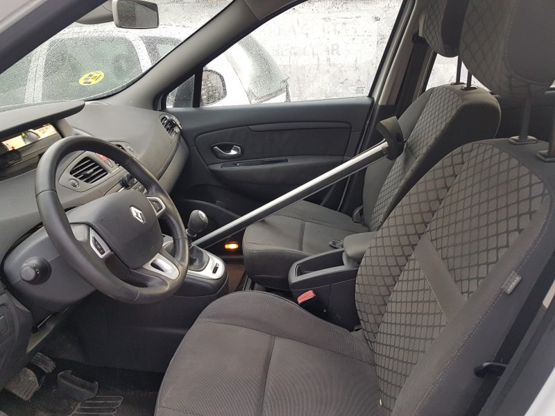 renault scenic iii del año 2011