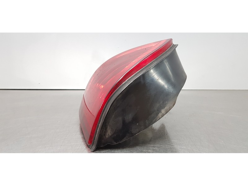 Recambio de piloto trasero derecho para opel zafira a comfort referencia OEM IAM 9117445   Recambio de piloto trasero derecho para opel zafira a comfort referencia OEM IAM 9117445