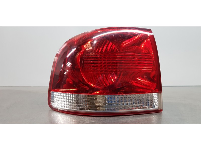 Recambio de piloto trasero izquierdo para volkswagen touareg (7la) tdi r5 referencia OEM IAM 7L6945095P   Recambio de piloto trasero izquierdo para volkswagen touareg (7la) tdi r5 referencia OEM IAM 7L6945095P