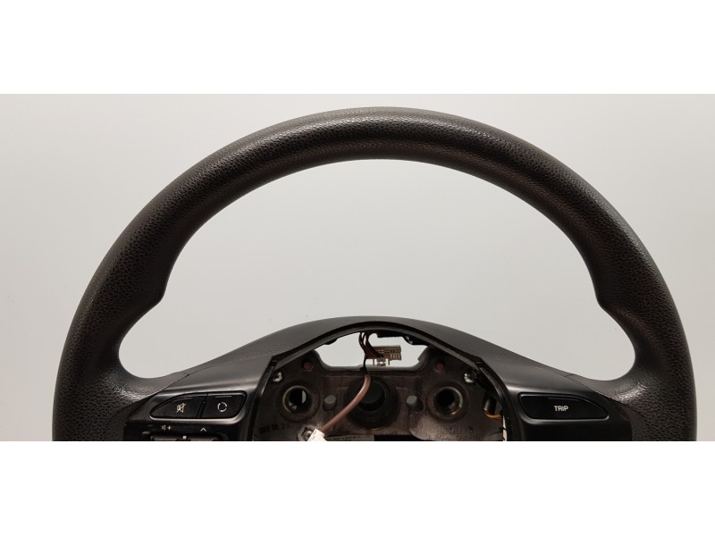 Recambio de volante para kia rio (yb) attract referencia OEM IAM 56100H8040  