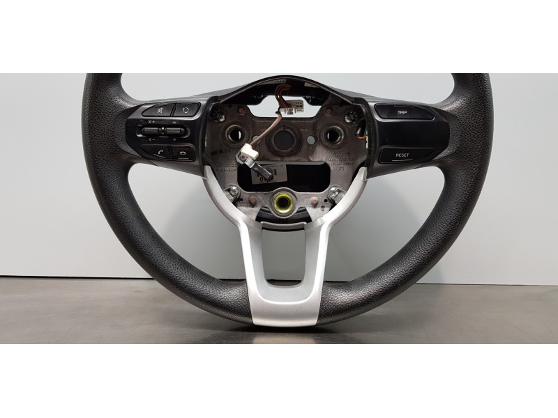 Recambio de volante para kia rio (yb) attract referencia OEM IAM 56100H8040  