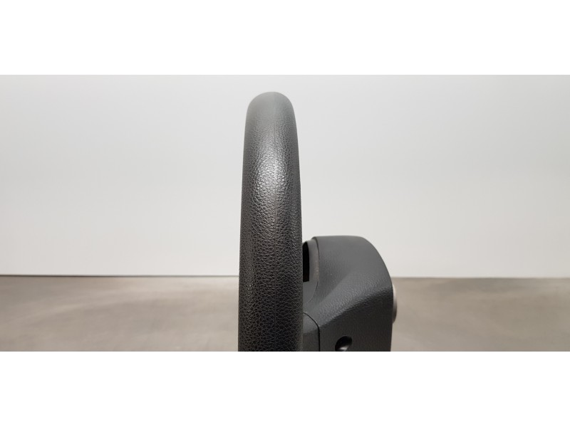 Recambio de volante para kia rio (yb) attract referencia OEM IAM 56100H8040  