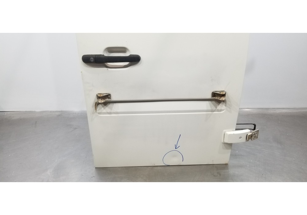 Recambio de puerta trasera derecha para volkswagen lt caja abierta (mod. 1997) lt 28 caja abierta referencia OEM IAM 2D3841080A 