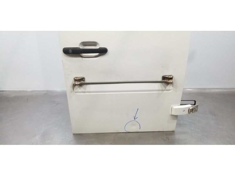 Recambio de puerta trasera derecha para volkswagen lt caja abierta (mod. 1997) lt 28 caja abierta referencia OEM IAM 2D3841080A 