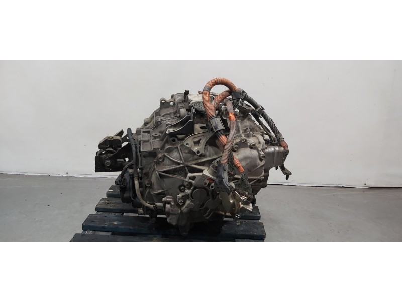 Recambio de caja cambios para toyota auris touring sports (e18) hybrid active referencia OEM IAM 3090047064  