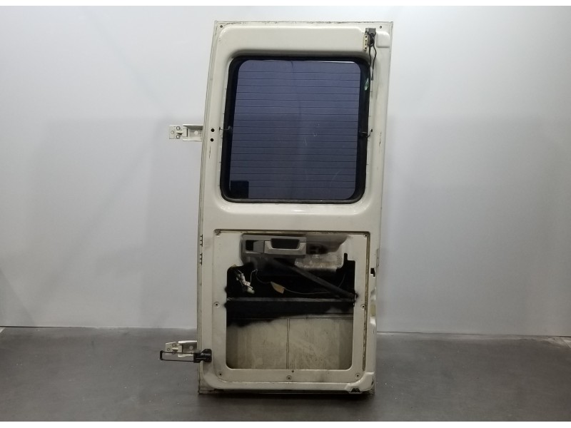 Recambio de puerta trasera derecha para volkswagen lt caja abierta (mod. 1997) lt 28 caja abierta referencia OEM IAM 2D3841080A 