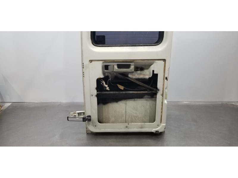 Recambio de puerta trasera derecha para volkswagen lt caja abierta (mod. 1997) lt 28 caja abierta referencia OEM IAM 2D3841080A 
