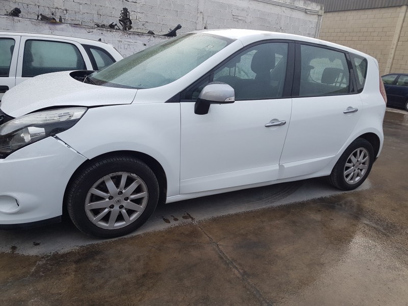 renault scenic iii del año 2011