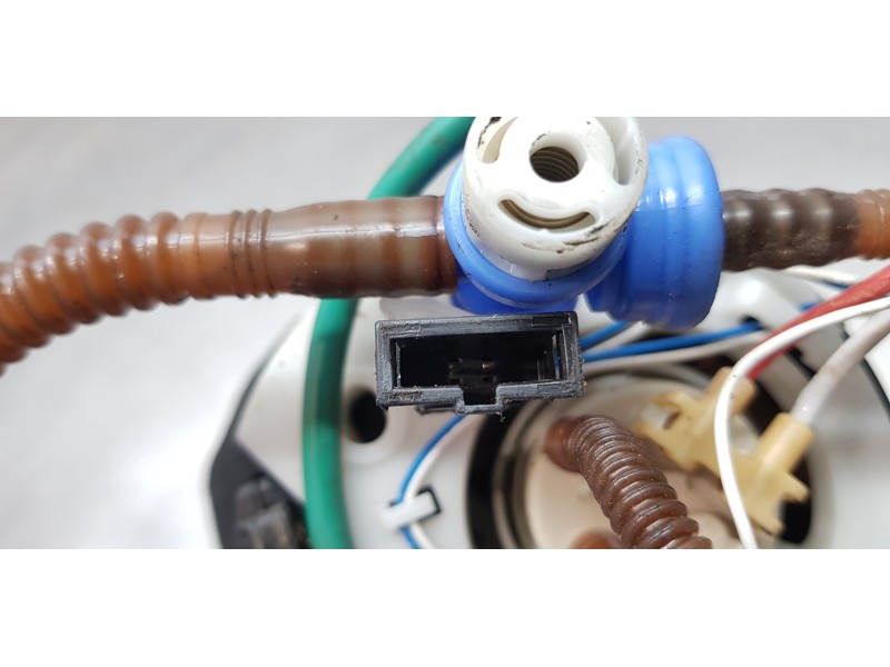 Recambio de aforador para land rover range rover vogue referencia OEM IAM LR040878  