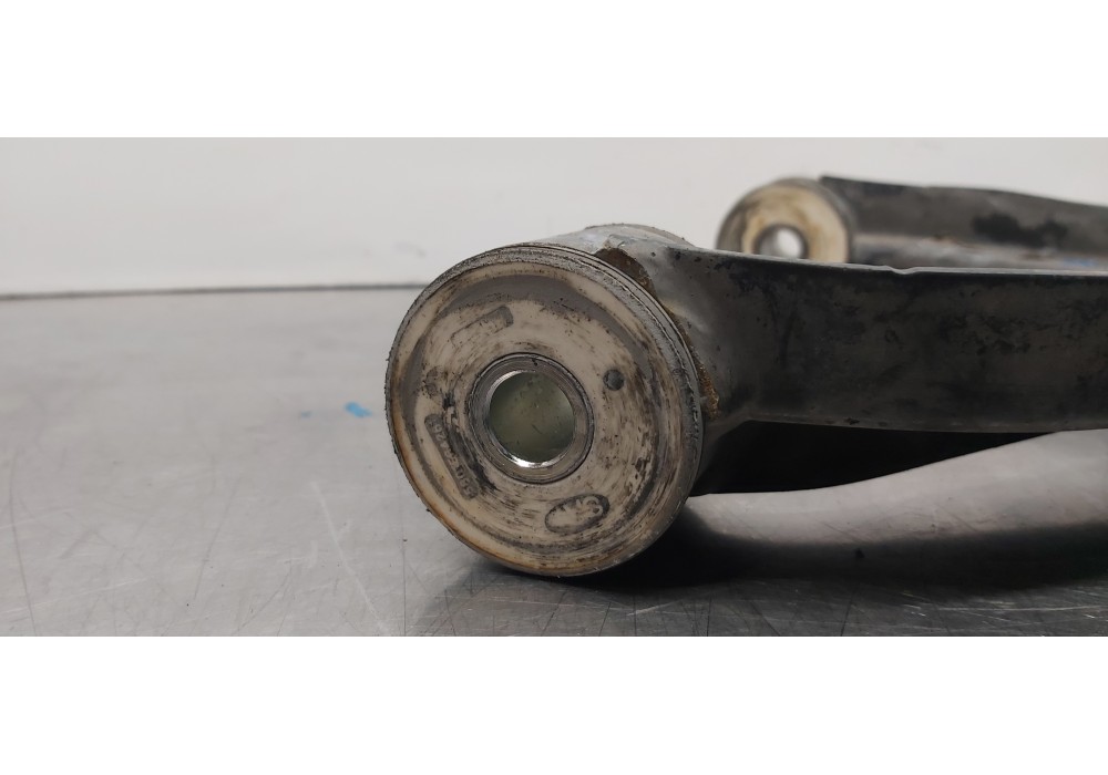 Recambio de brazo suspension superior delantero izquierdo para iveco daily caja cerrada furgon ´2017 referencia OEM IAM 58015642 Recambio de brazo suspension superior delantero izquierdo para iveco daily caja cerrada furgon ´2017 referencia OEM IAM 58015642