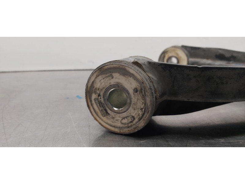 Recambio de brazo suspension superior delantero izquierdo para iveco daily caja cerrada furgon ´2017 referencia OEM IAM 58015642 Recambio de brazo suspension superior delantero izquierdo para iveco daily caja cerrada furgon ´2017 referencia OEM IAM 58015642