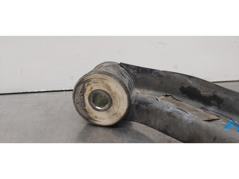 Recambio de brazo suspension superior delantero izquierdo para iveco daily caja cerrada furgon ´2017 referencia OEM IAM 58015642 Recambio de brazo suspension superior delantero izquierdo para iveco daily caja cerrada furgon ´2017 referencia OEM IAM 58015642